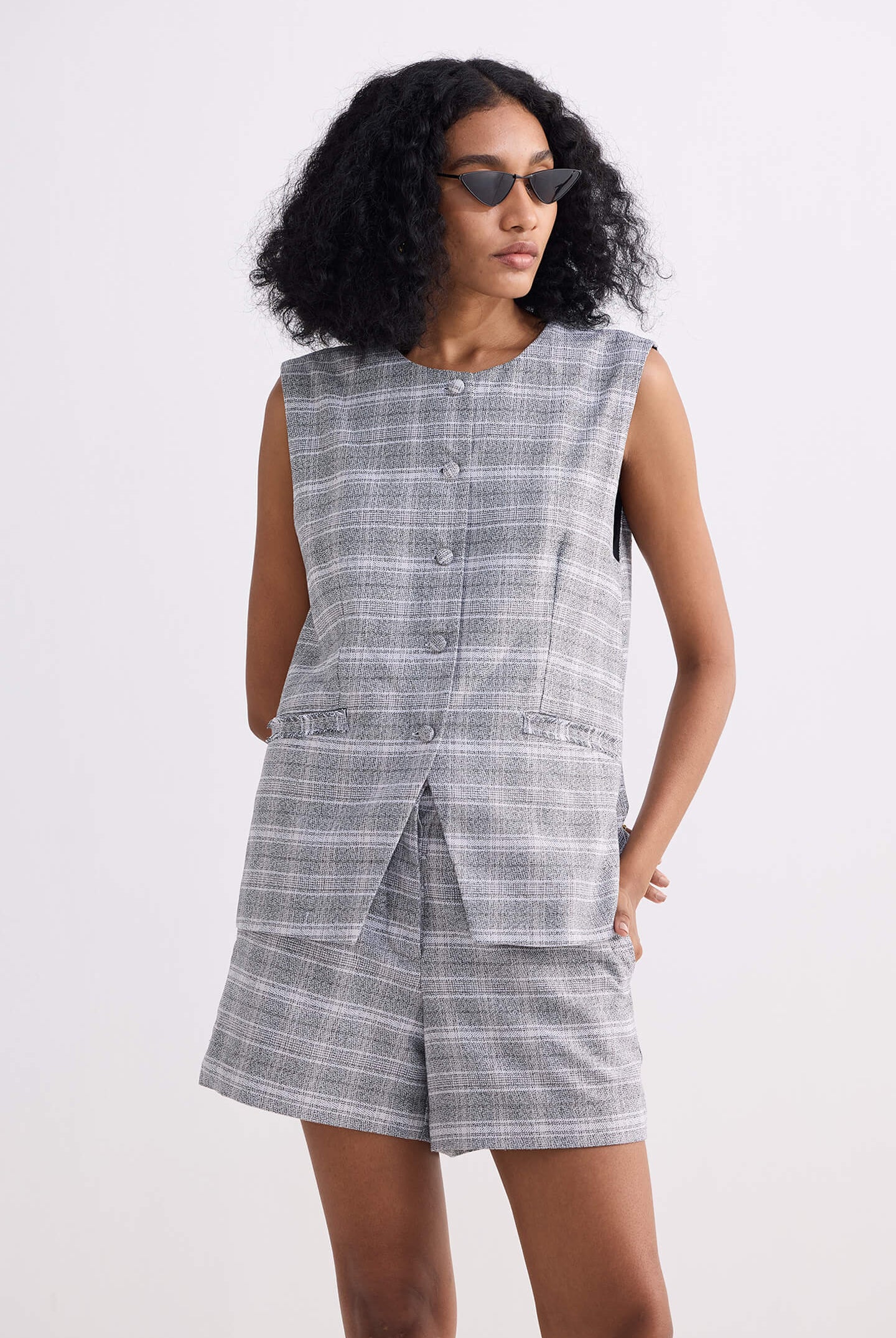Cotton Tweed Shorts in Grey Longshot