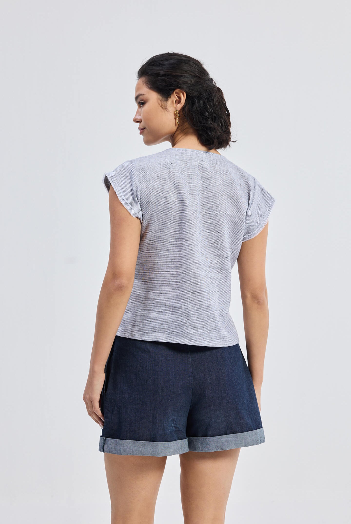 Deep V-neck short top in Linen Stripes Longshot