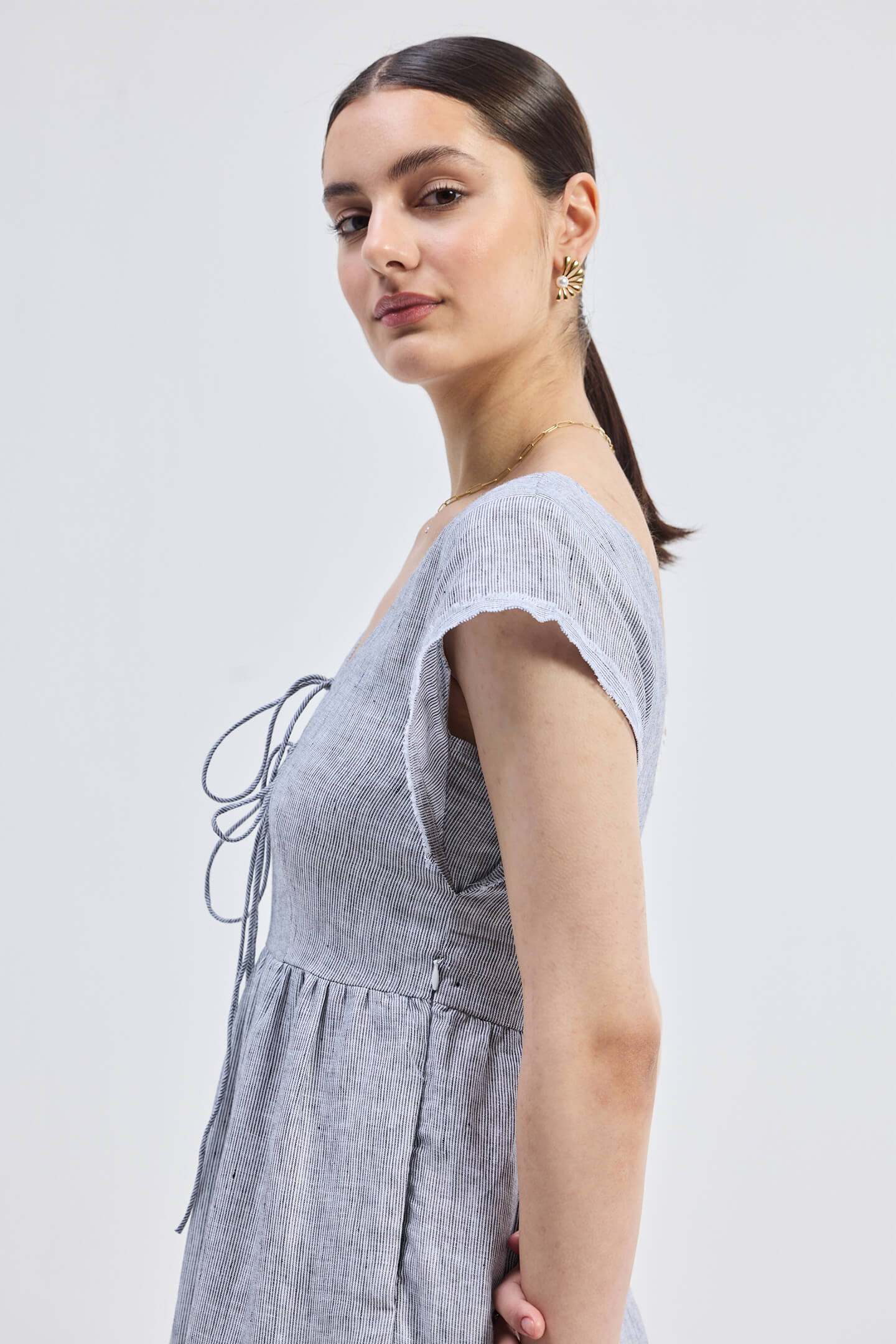 Maxi Tired Dress with Front-ties in Linen Stripes Closeup