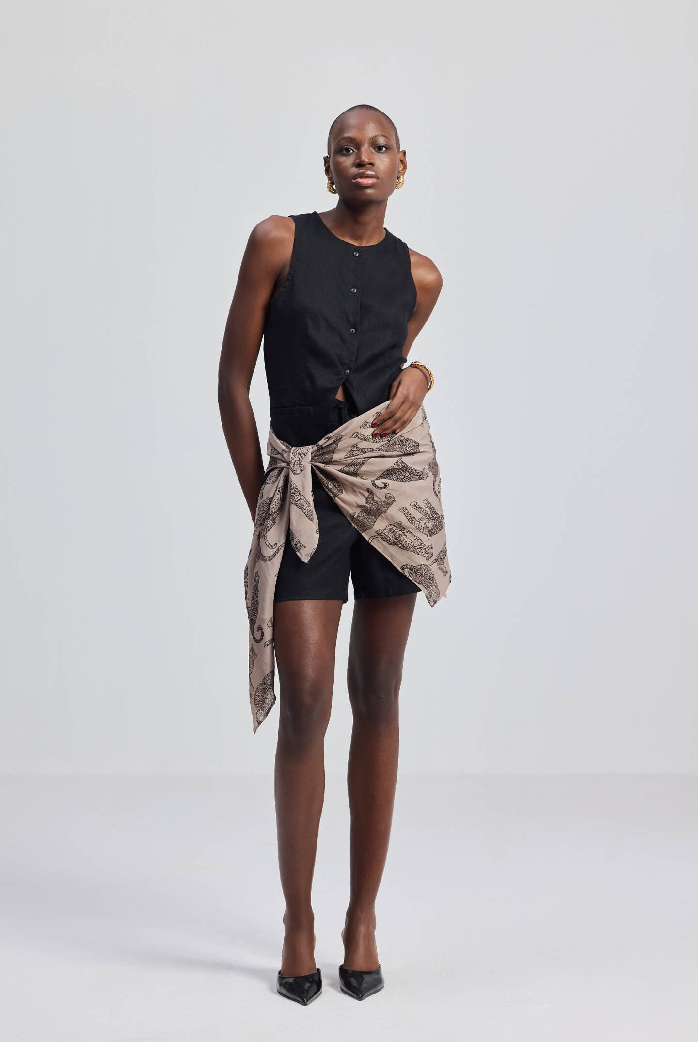 Hemp Shorts in Black Longshot