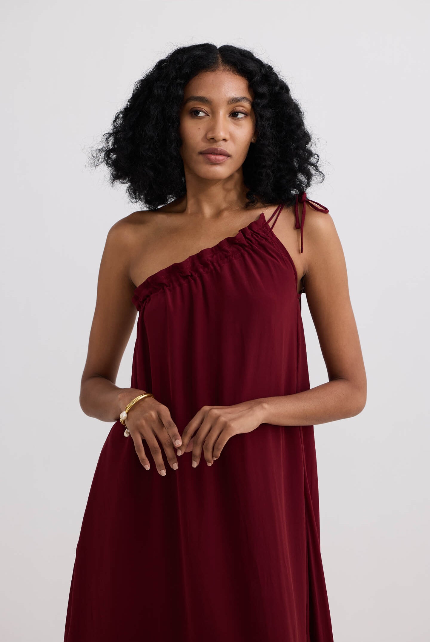 One-shoulder Midi dress in Burgundy Longshot