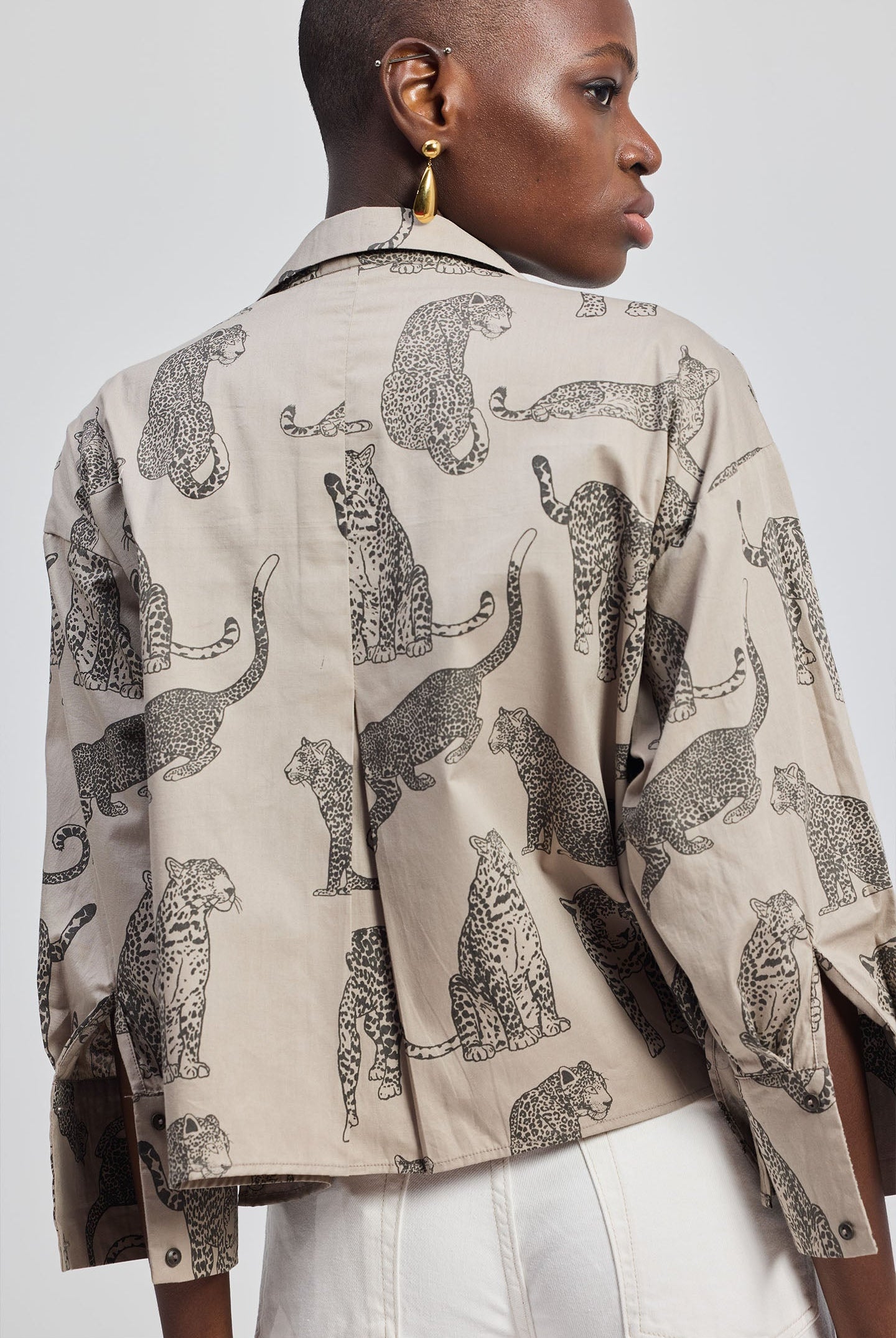 Oversized Cropped Button-down Shirt In Animal Print