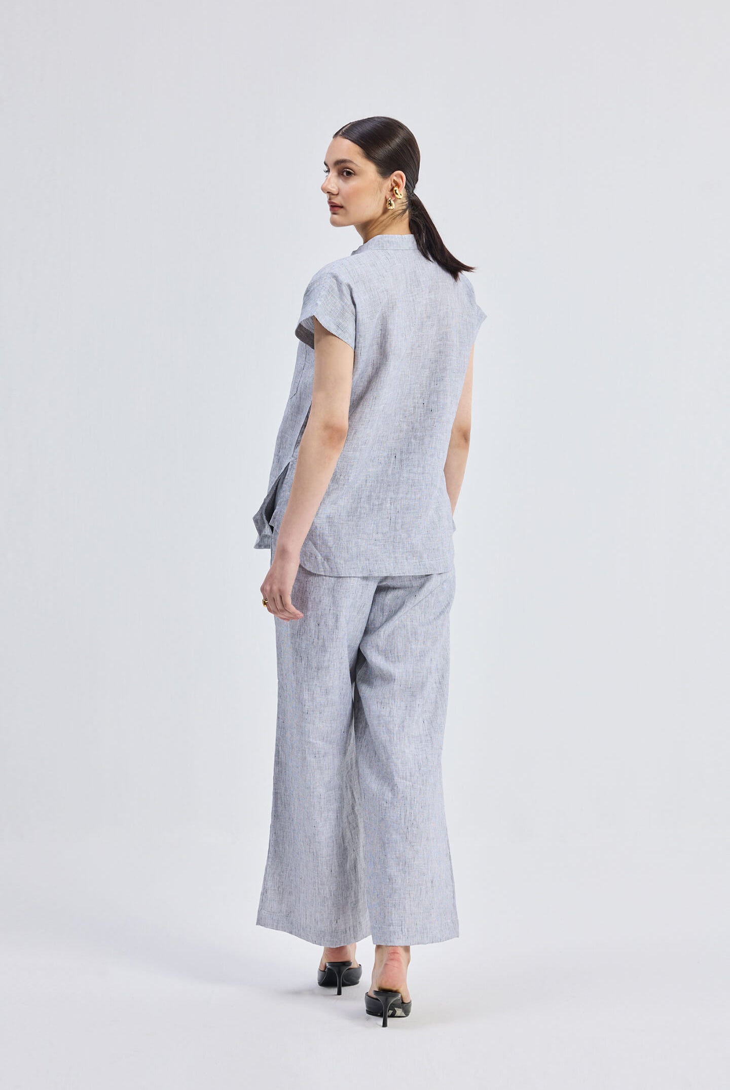 Relaxed-fit Shirt in Linen Stripes
