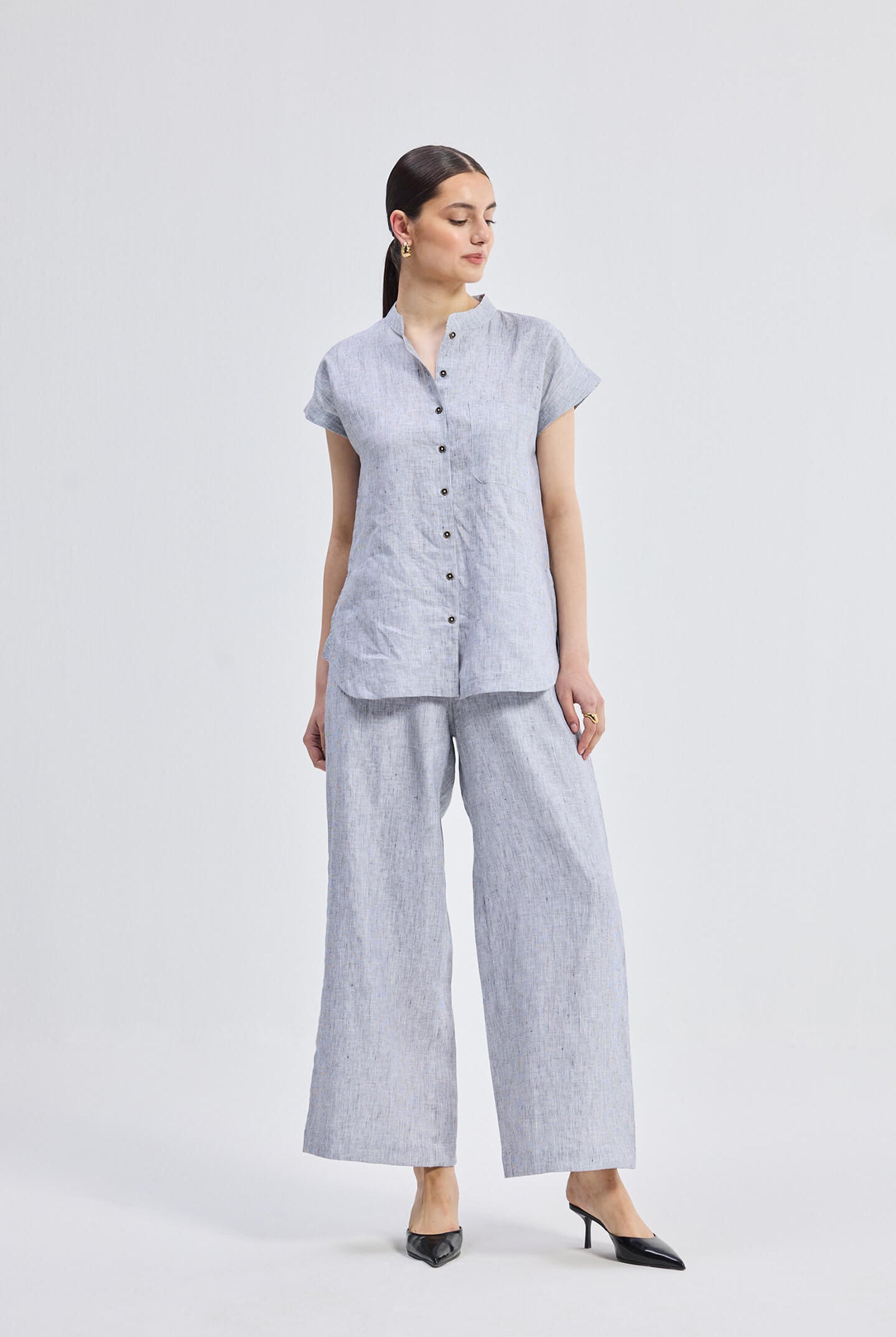Relaxed-fit Shirt in Linen Stripes