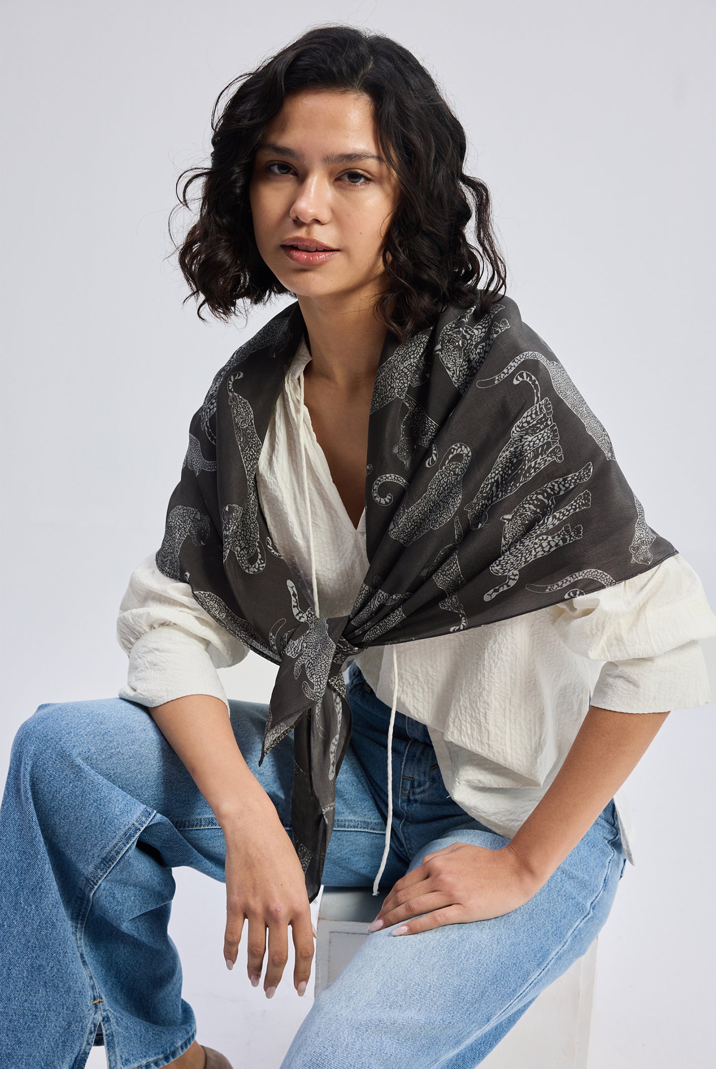 Relaxed Fit Top with Front-tie in Cream Closeup