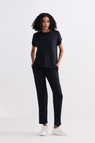 Relaxed Tee in Black Longshot