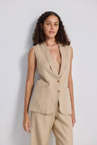 Sleeveless Hemp Jacket Medium Shot