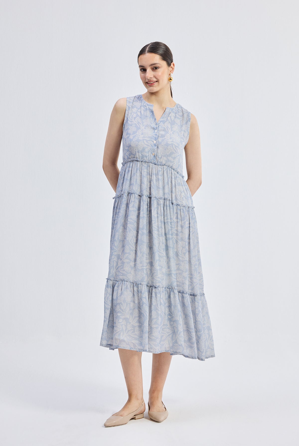 The Perfect Resort Floral Maxi in Periwinkle Blue Longshot