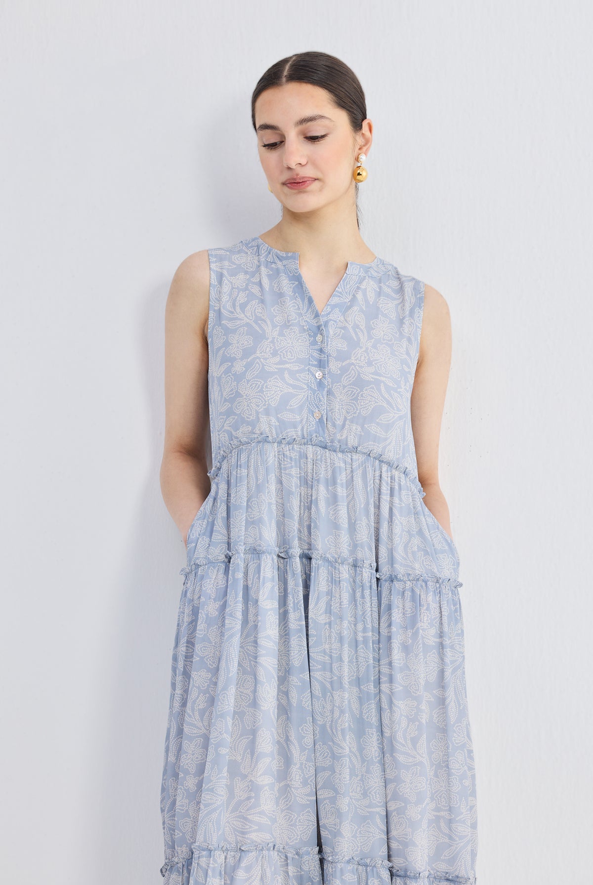 The Perfect Resort Floral Maxi in Periwinkle Blue Longshot