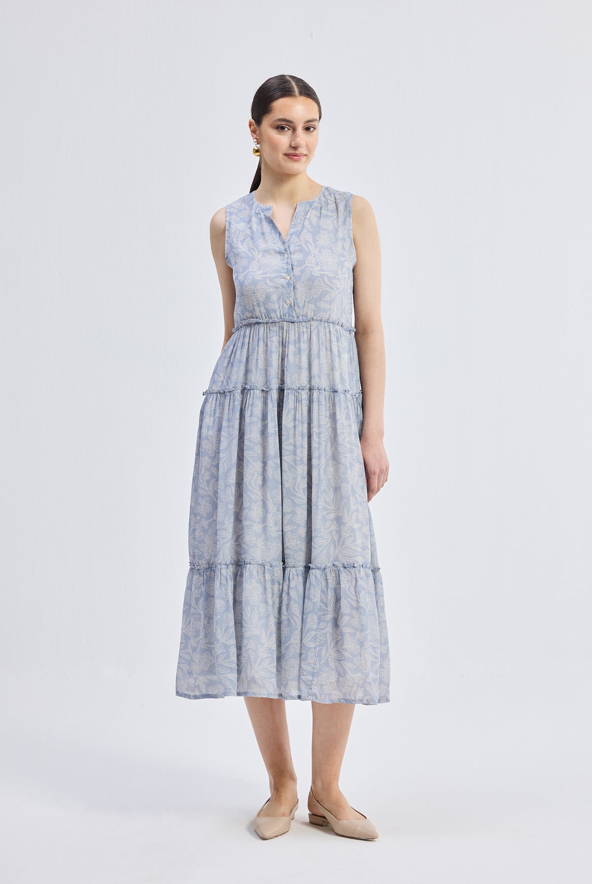 The Perfect Resort Floral Maxi in Periwinkle Blue Longshot
