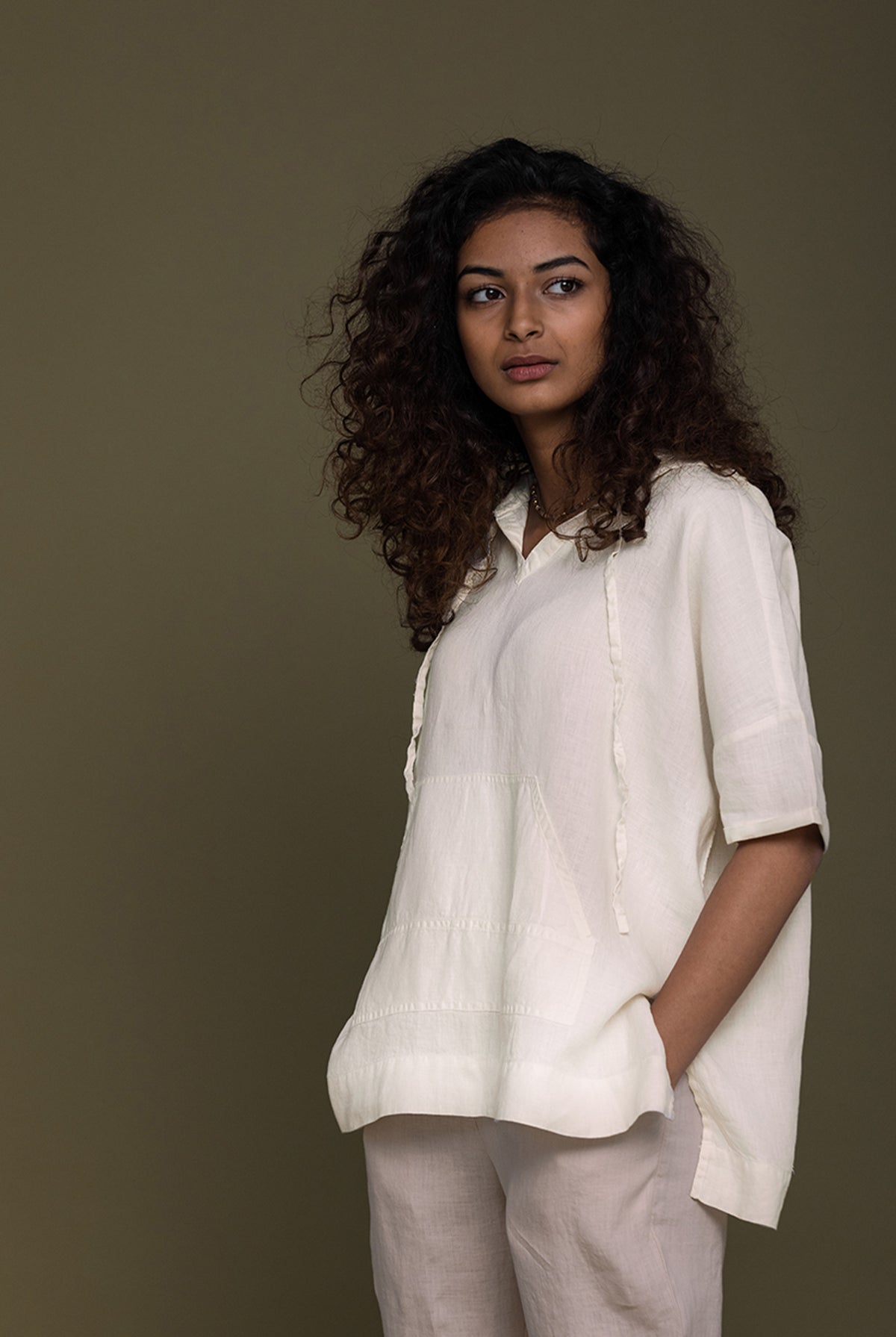 Reistor The Hemp Hoodie in soft off white featuring breathable hemp fabric, a relaxed silhouette, and effortless comfort