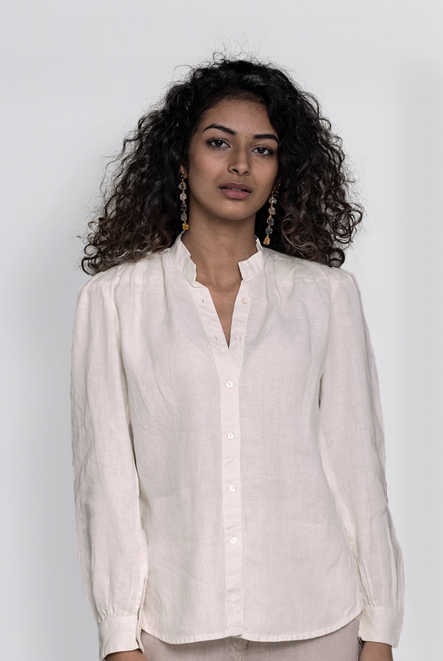 The Wild River Shirt in Off White by Reistor, sustainable women's shirt crafted for everyday comfort, breathable fabric, timeless relaxed fit and eco-friendly style.