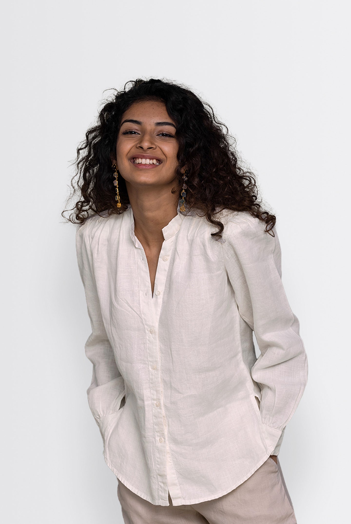 Reistor The Wild River Shirt in Off White for women, crafted from breathable sustainable fabric with a relaxed fit, full sleeves and a timeless everyday style.
