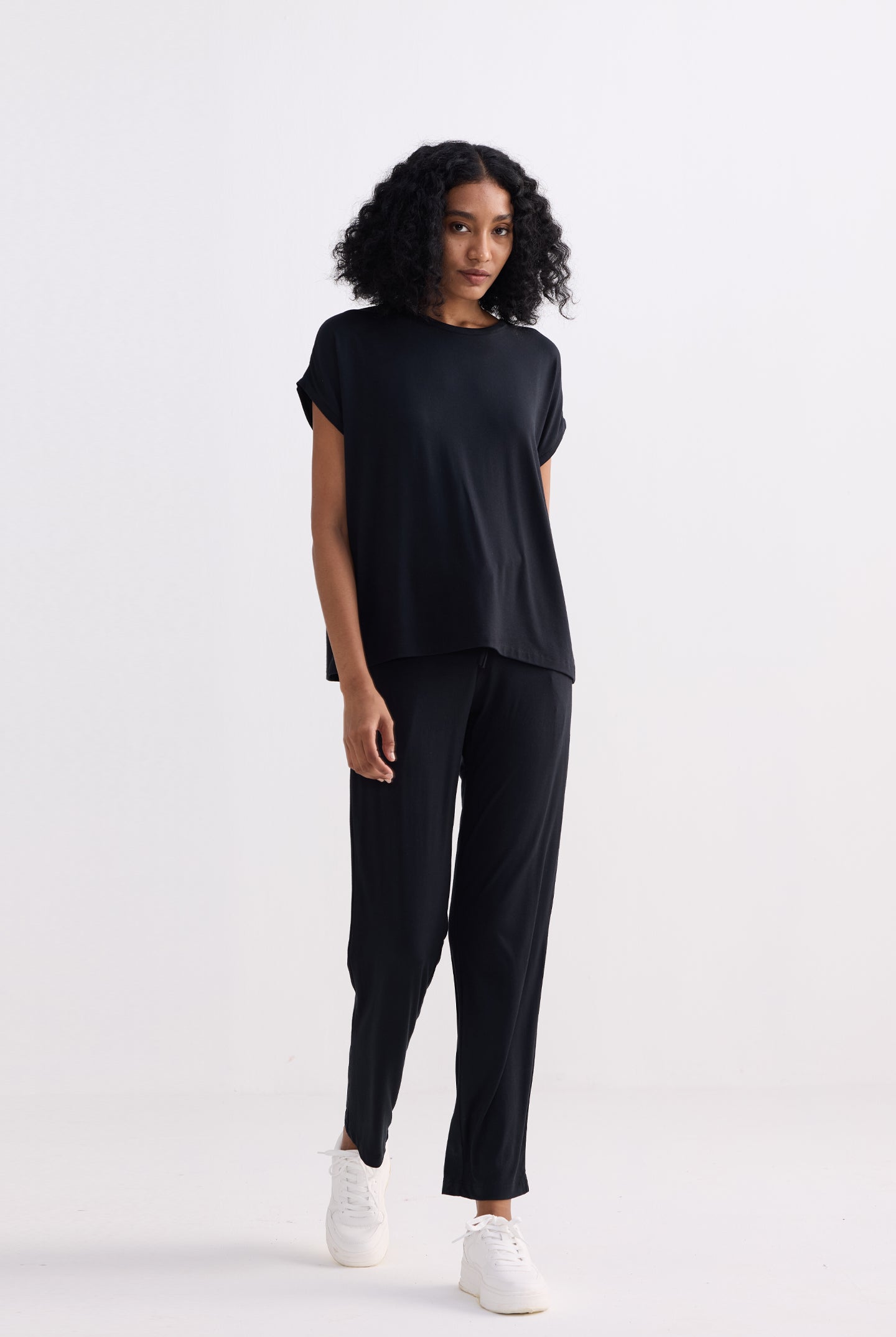 Wide Leg Pant in Black Longshot