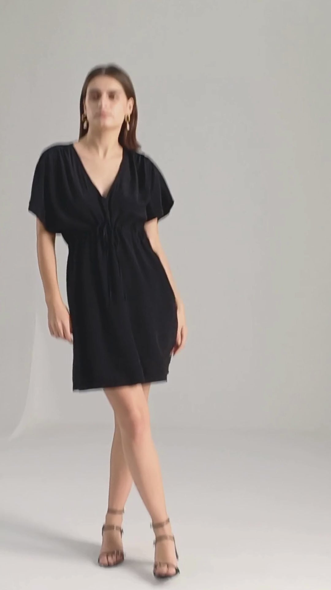 Short gathered Dress in Black Longshot