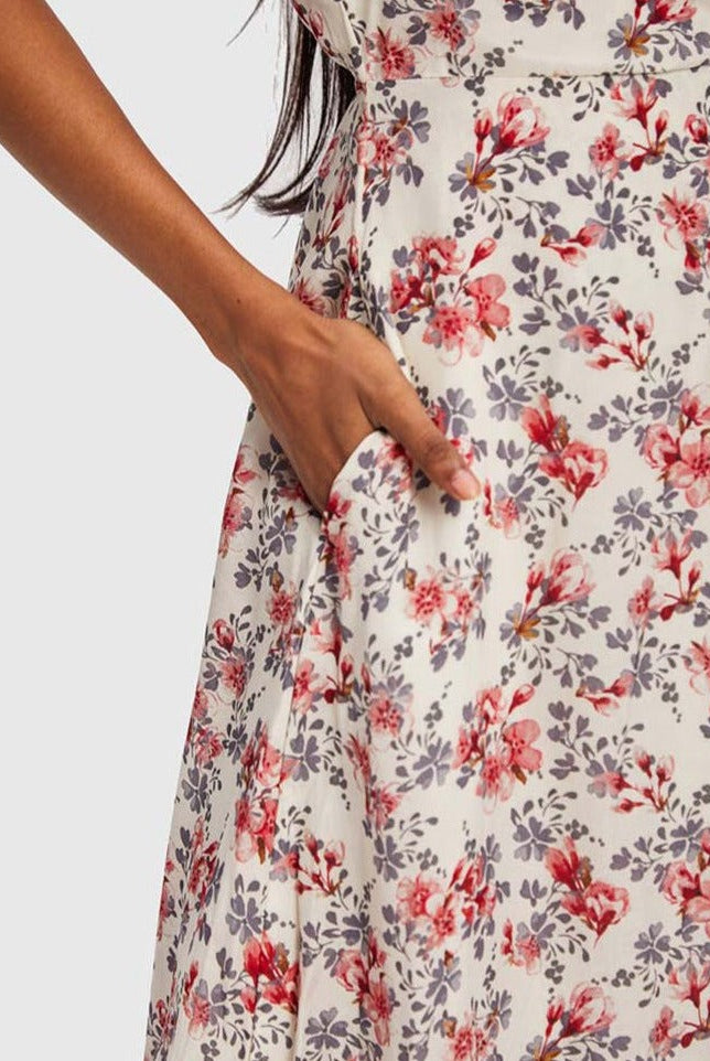 MAXI-WRAP-DRESS-4_7fe5d69b-ca28-41bc-b537-d41f7d641135