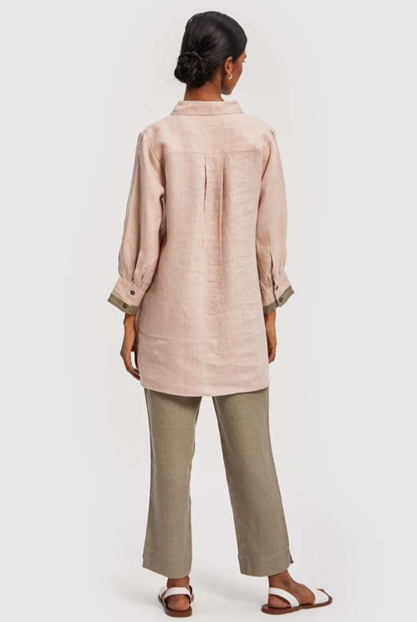 ReistorBombay06891_95f2a090-4e70-4c65-8a72-465f77396a91