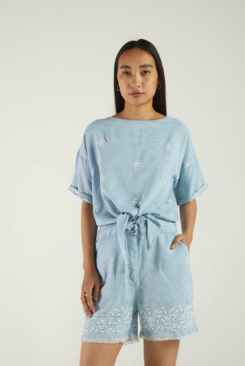 Twist and Sway Top - Reistor