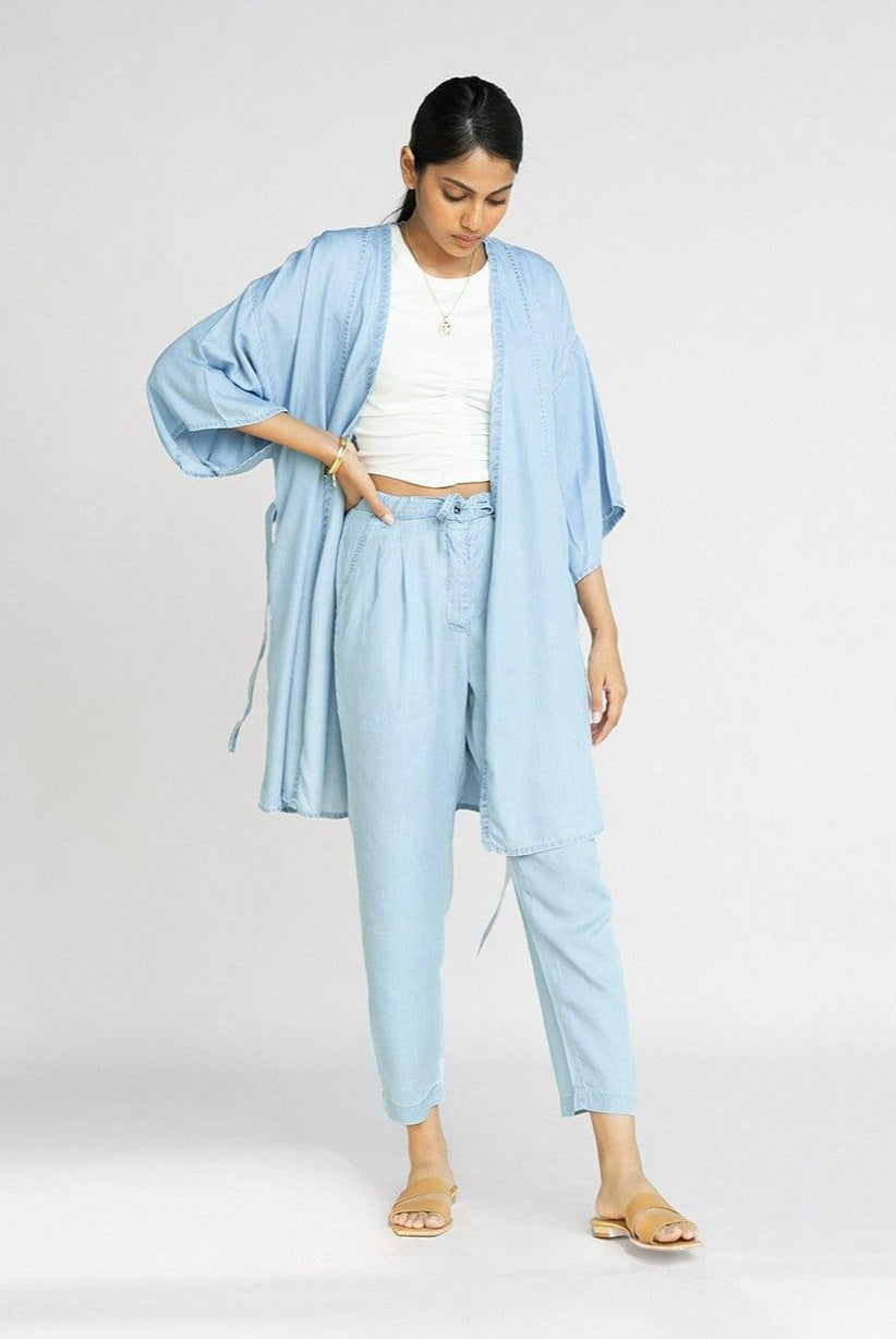 Women's Reistor Wrapped in Happiness Overlay in Ocean Blue crafted from breathable lightweight fabric with a relaxed silhouette and versatile everyday layering.