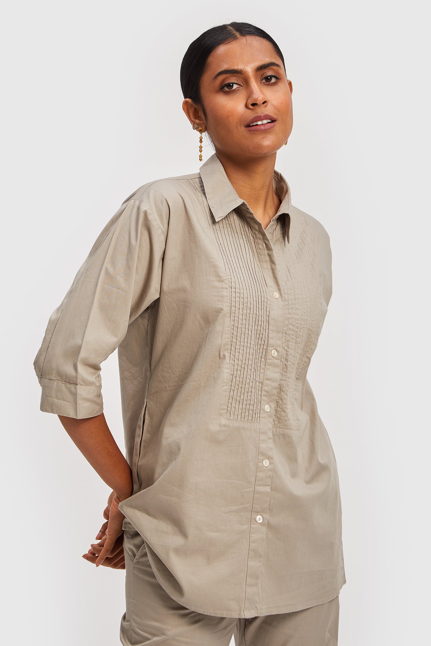 ALL-IN-ONE-ECRU-SHIRT-2