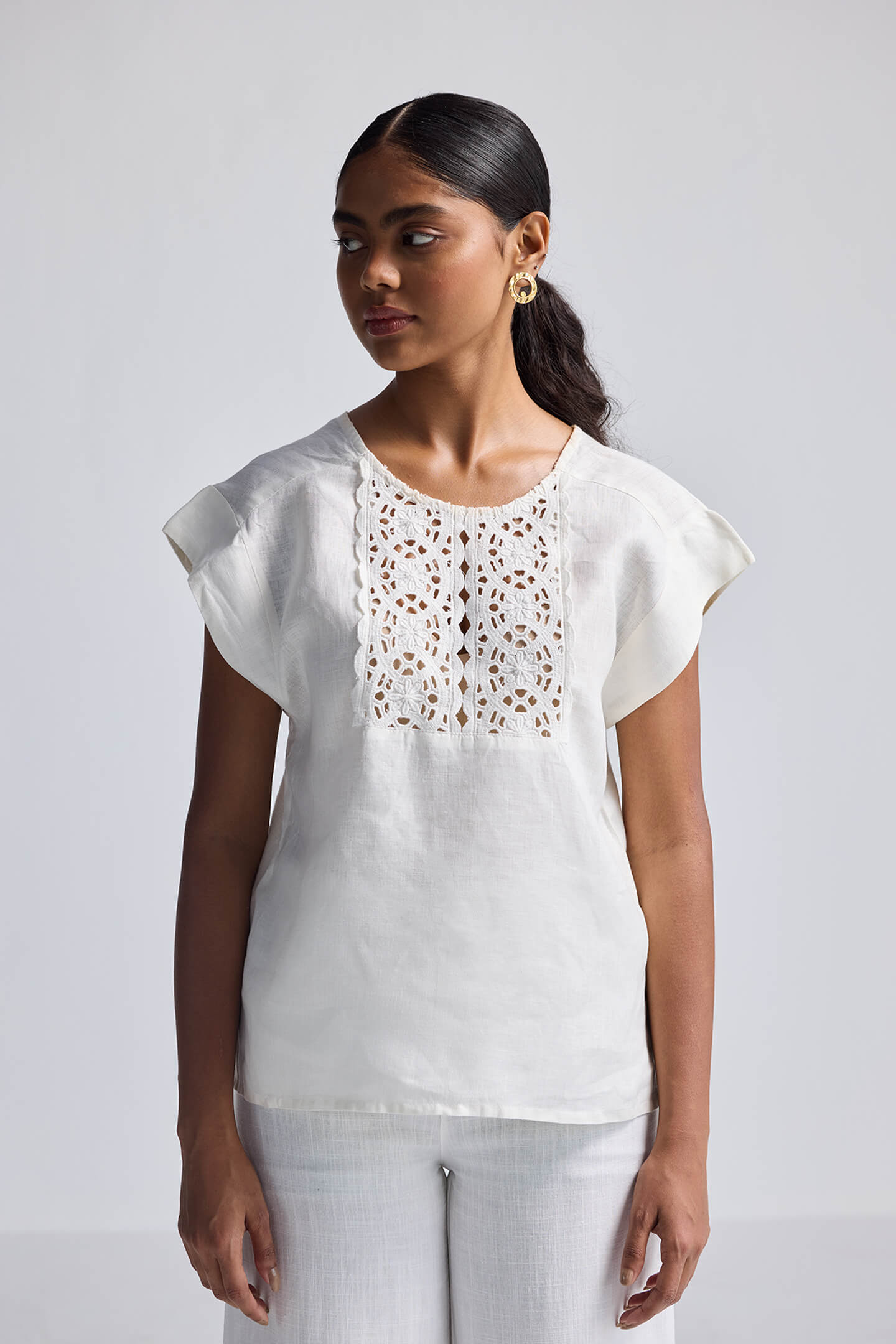 Boxy shirt with Embroidered Lace Detail Medium Shot