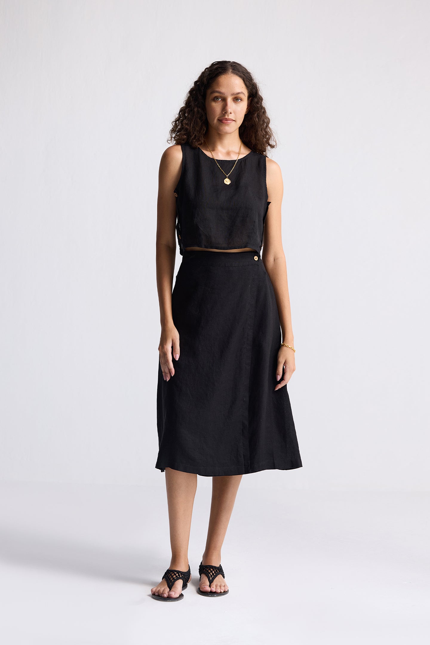 Breezy Summer Set in Black by reistor – women’s sleeveless co-ord set with minimalist top and flowy midi skirt for effortless everyday style