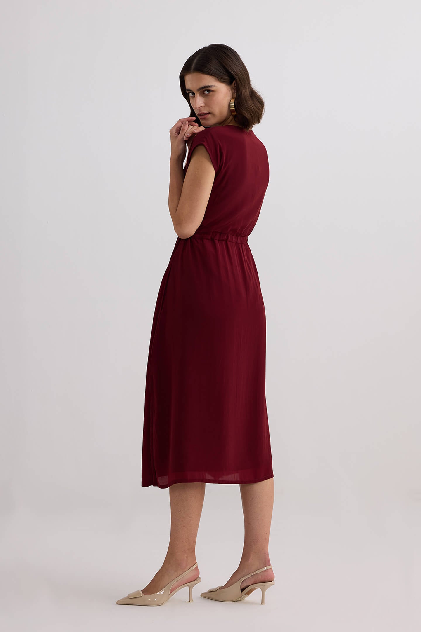 Deep V-neck Gathered Dress in Burgundy Longshot