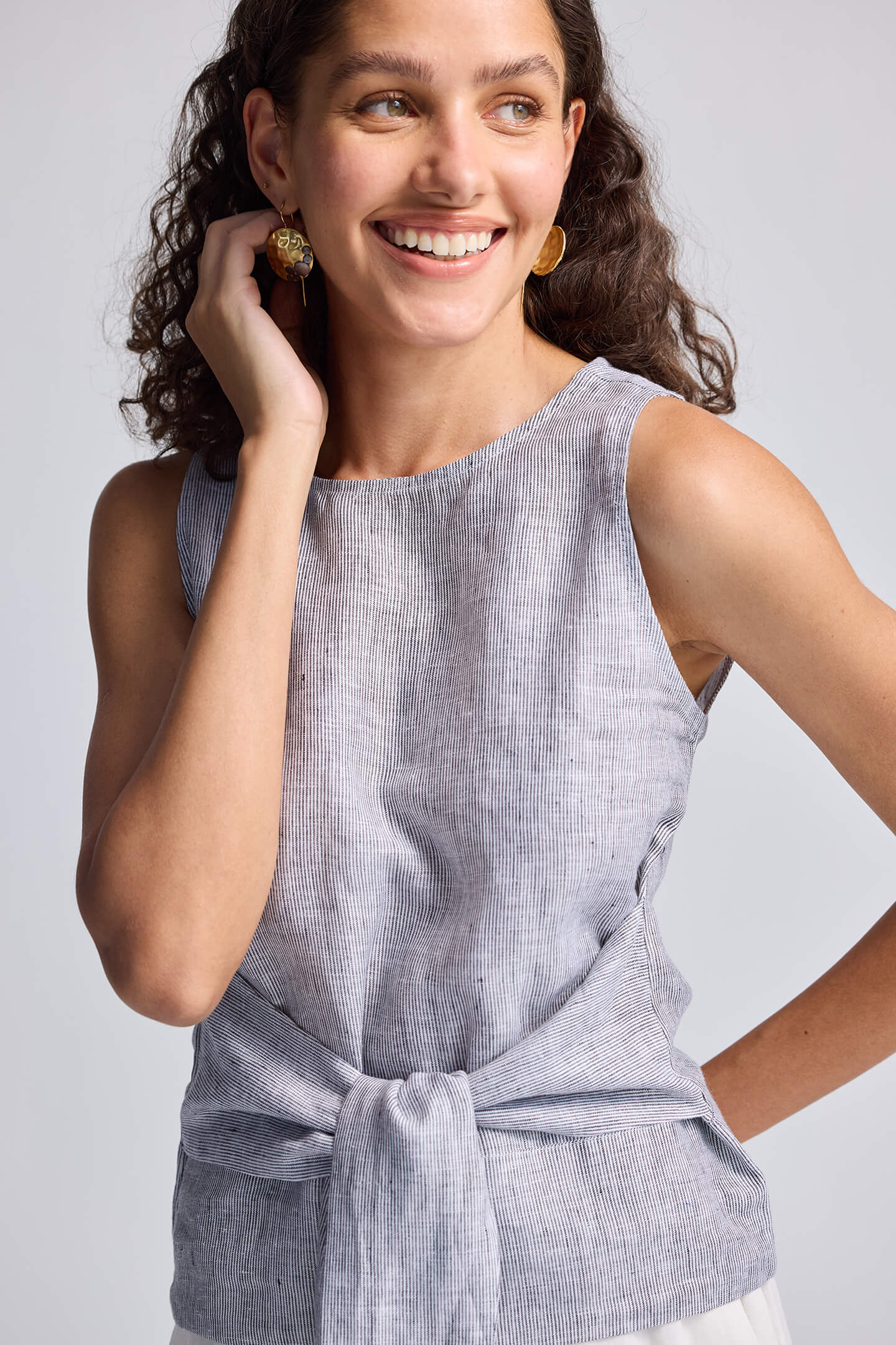 Front-tie Top in Linen Stripes Closeup