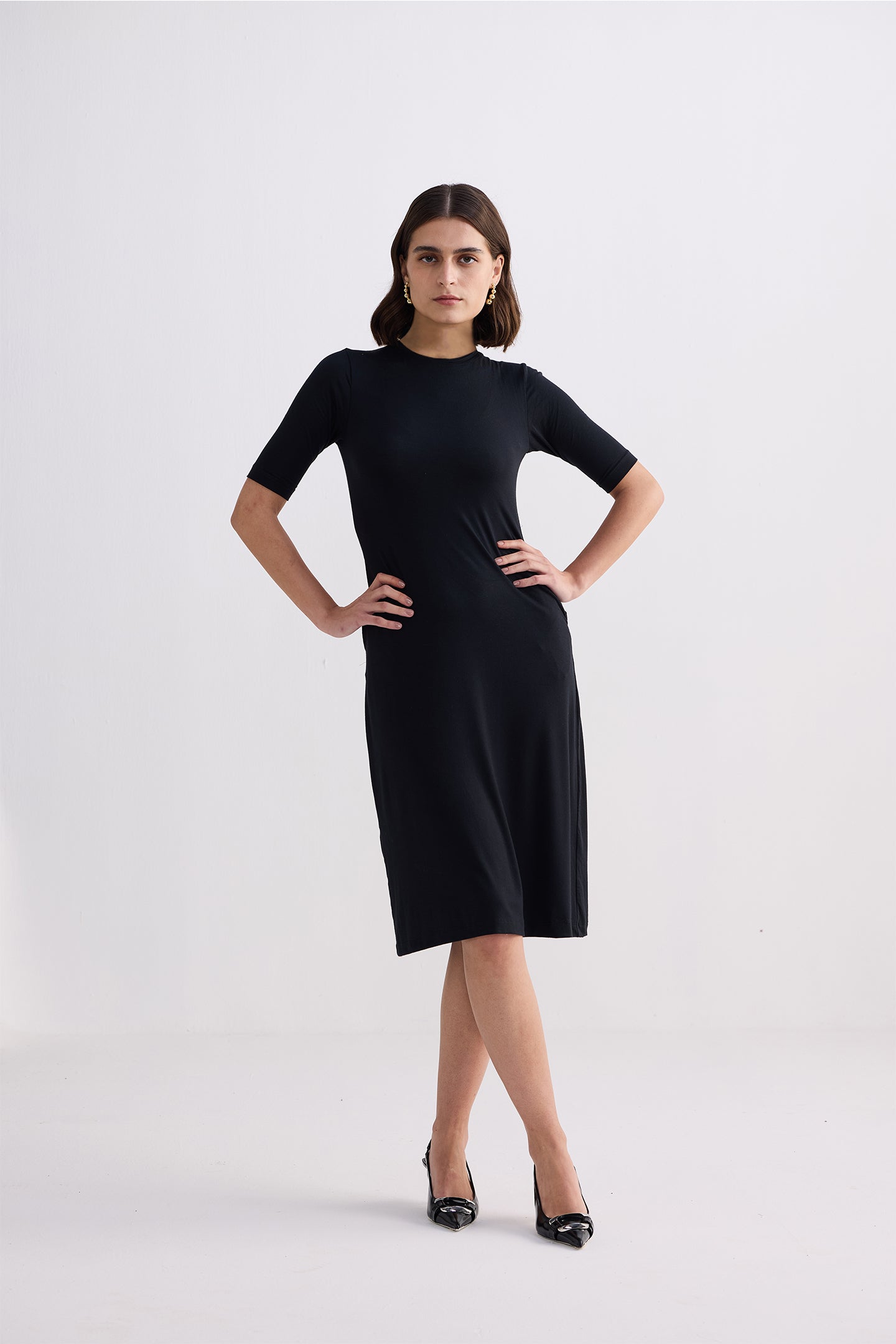 High Crew Neck Elbow Sleeves Fitted Dress in Black Longshot