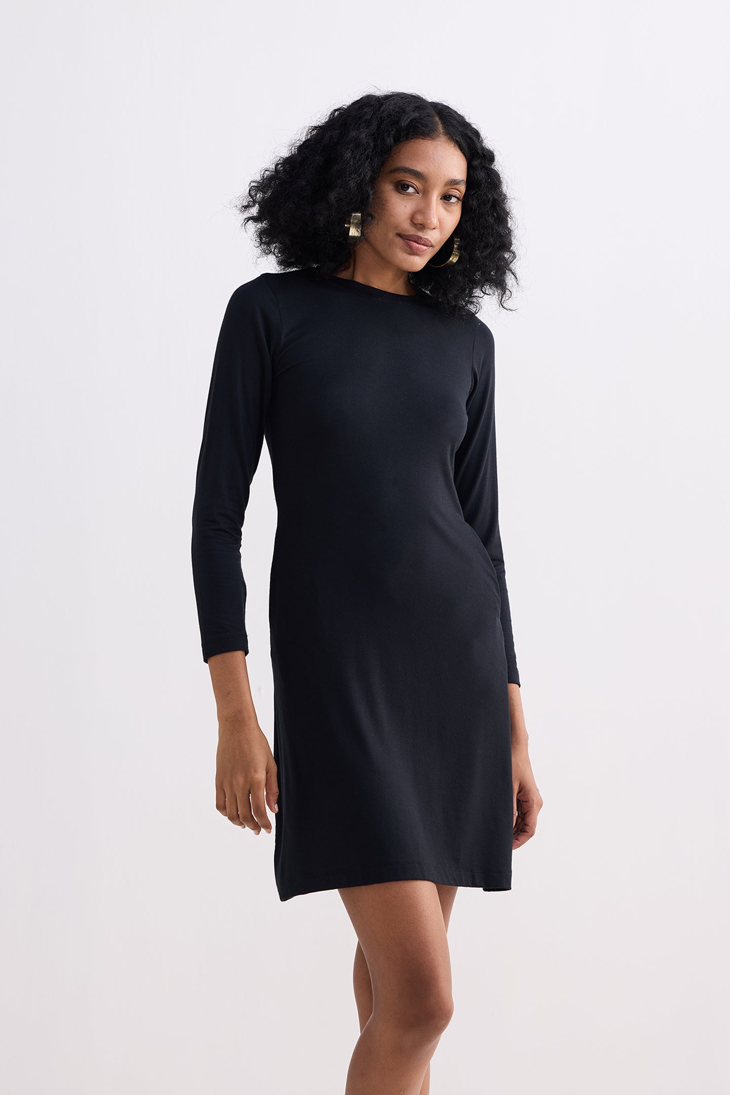 Long Sleeves Fitted Short Dress in Black Longshot