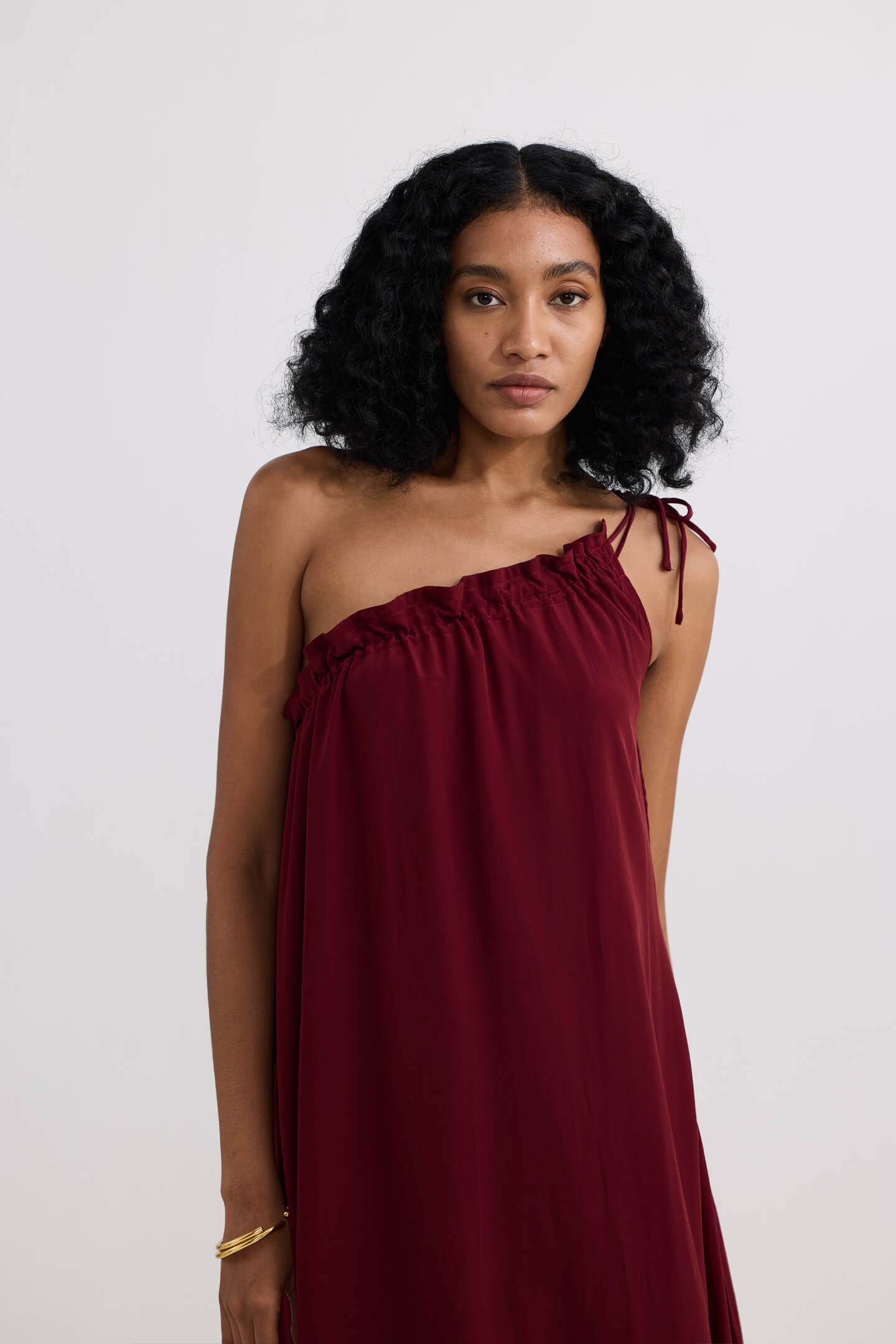 One-shoulder Midi dress in Burgundy Longshot