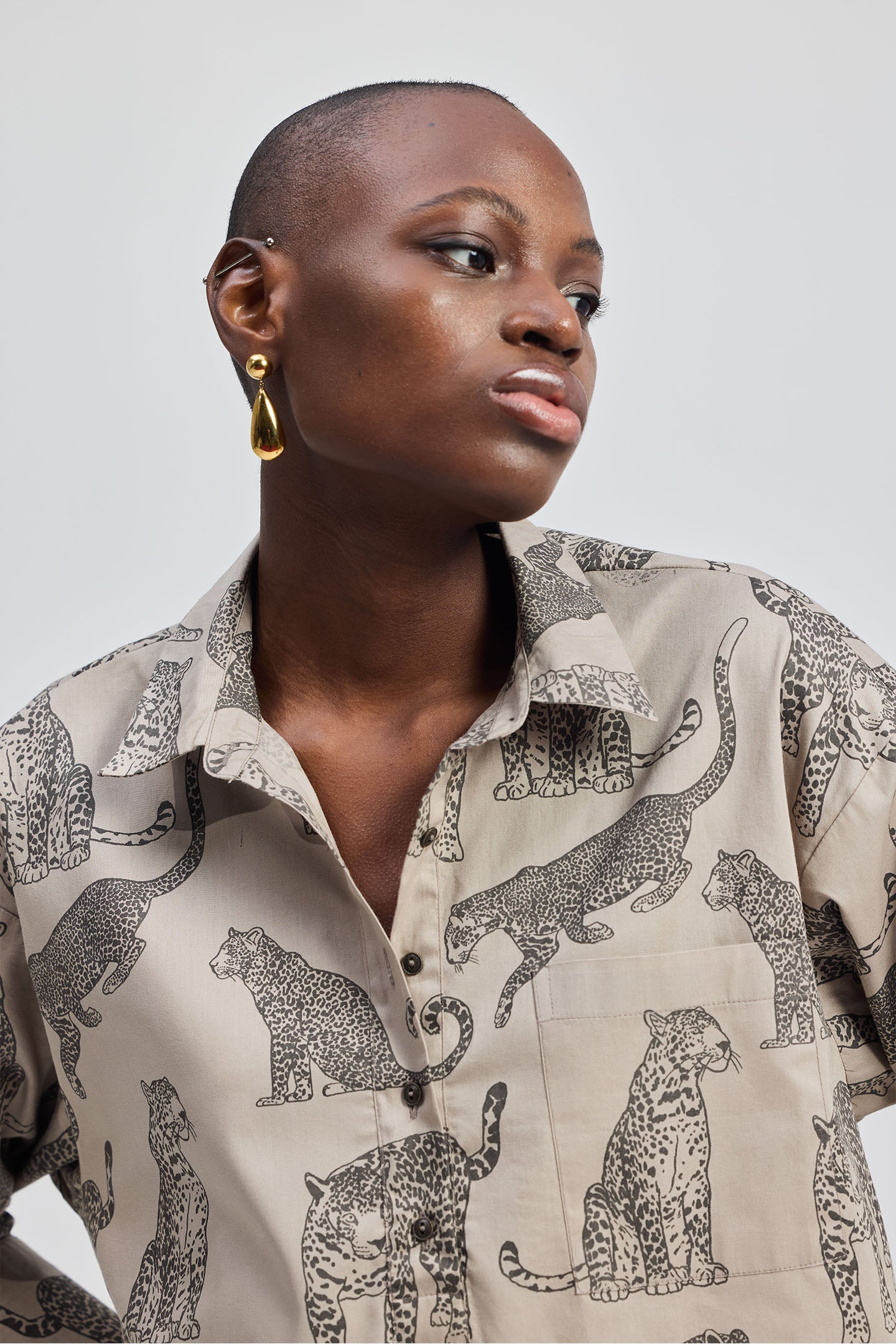Oversized Cropped Button-down Shirt In Animal Print