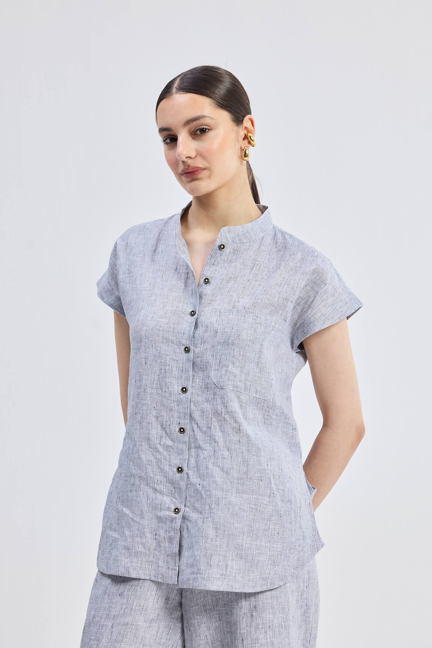 Relaxed-fit Shirt in Linen Stripes