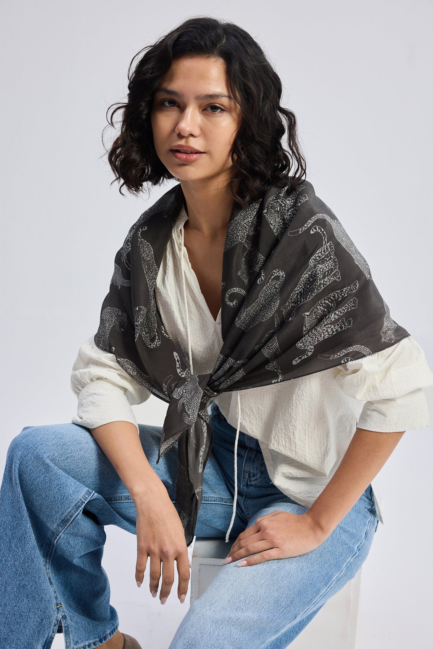 Relaxed Fit Top with Front-tie in Cream Closeup