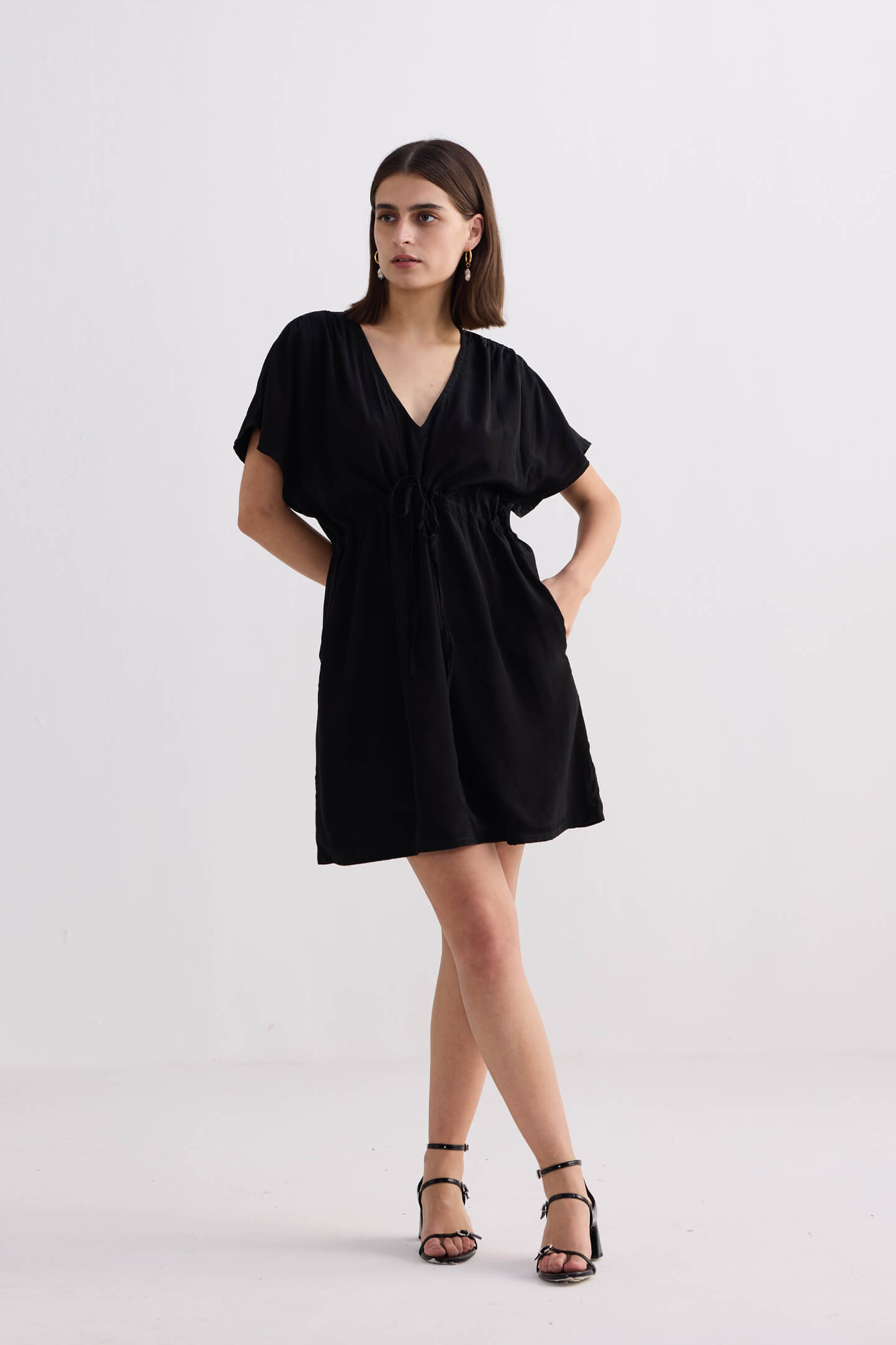 Short gathered Dress in Black Longshot