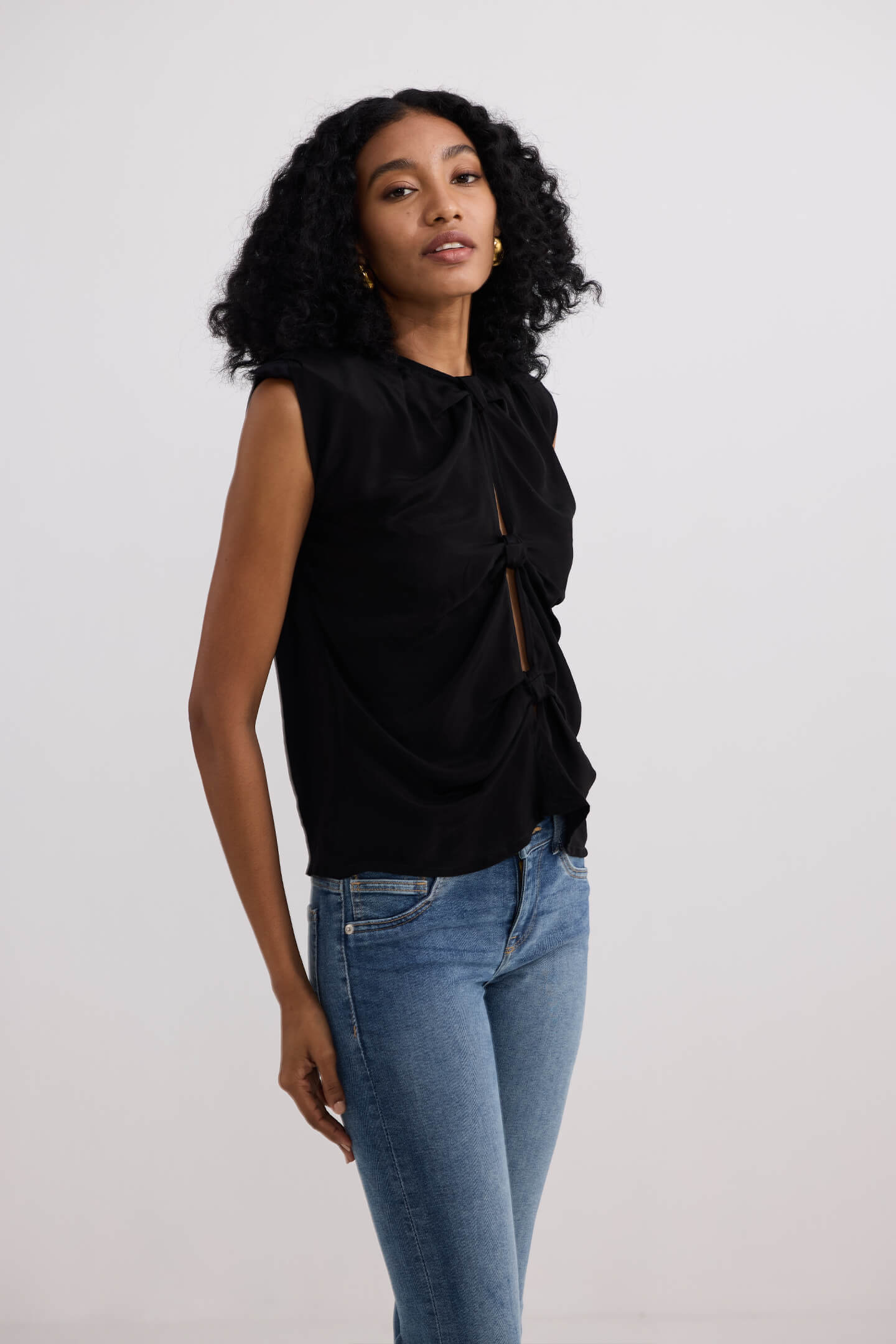 The Knot-so-Basic Top in Black Longshot