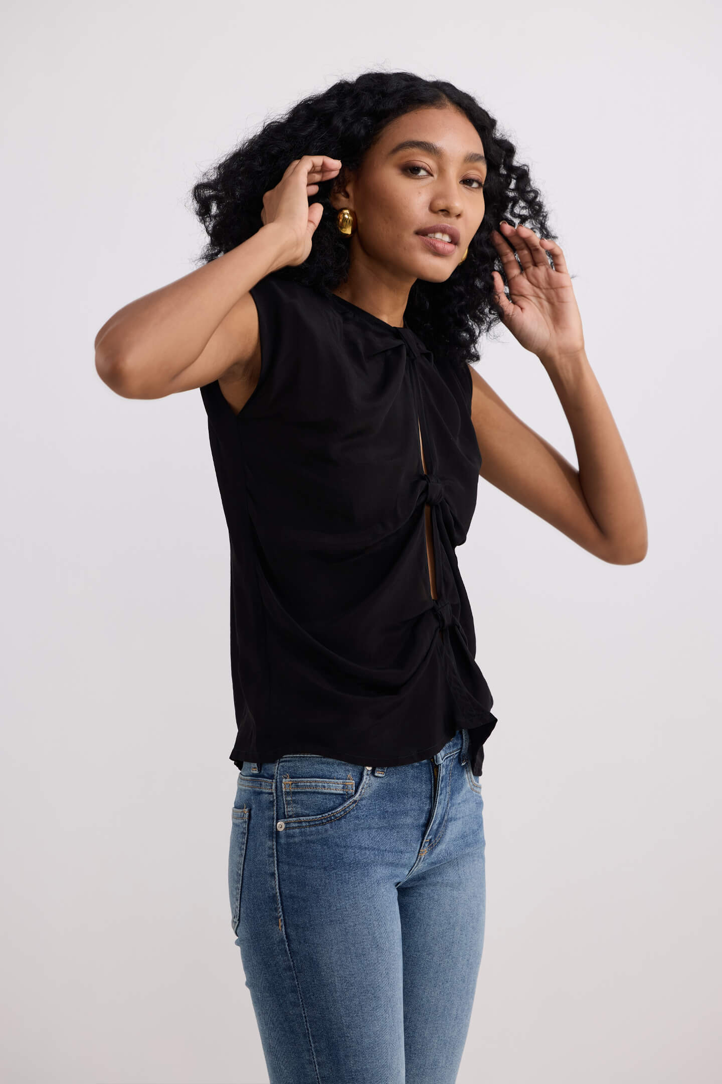 The Knot-so-Basic Top in Black Longshot