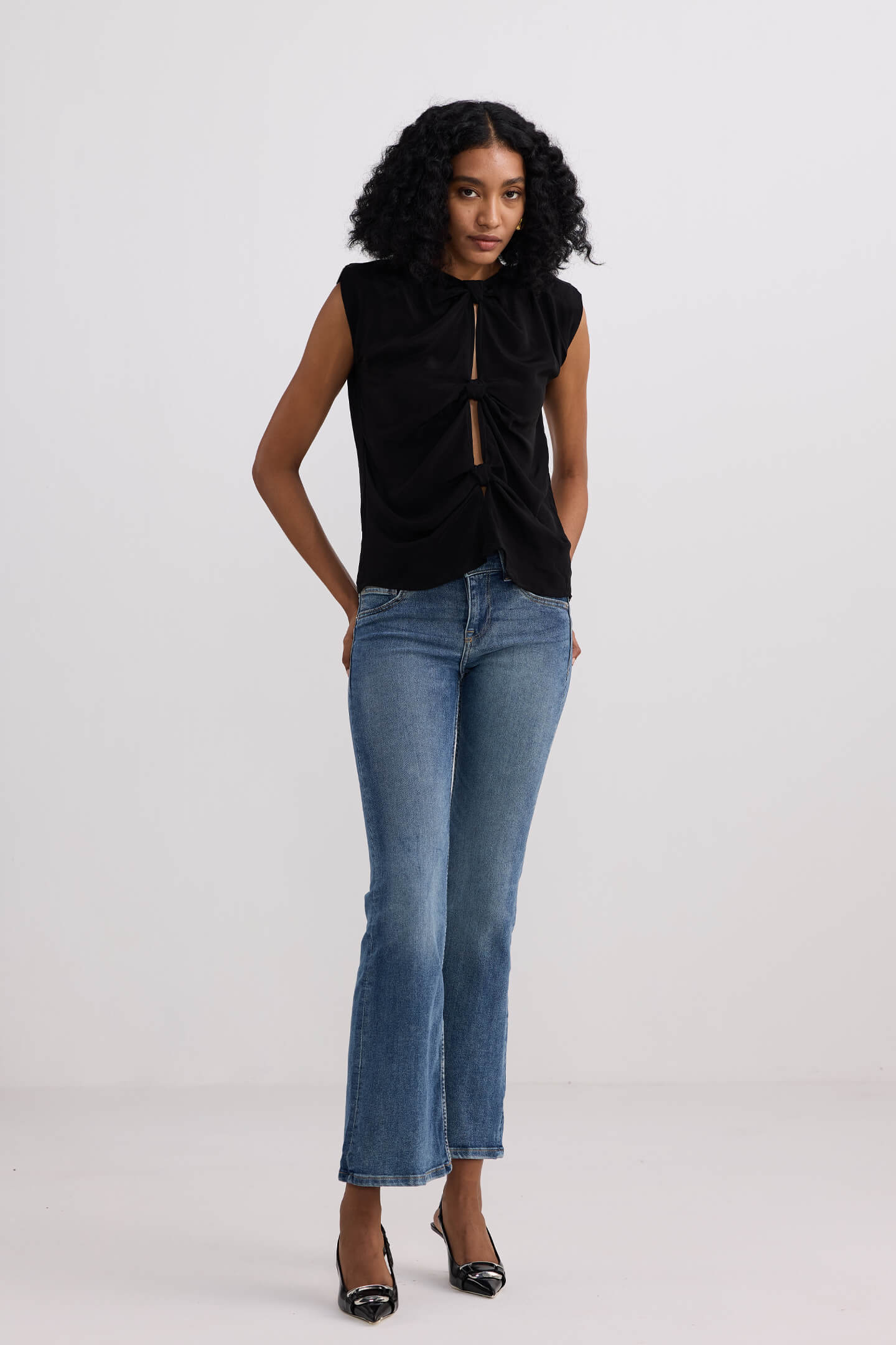 The Knot-so-Basic Top in Black Longshot