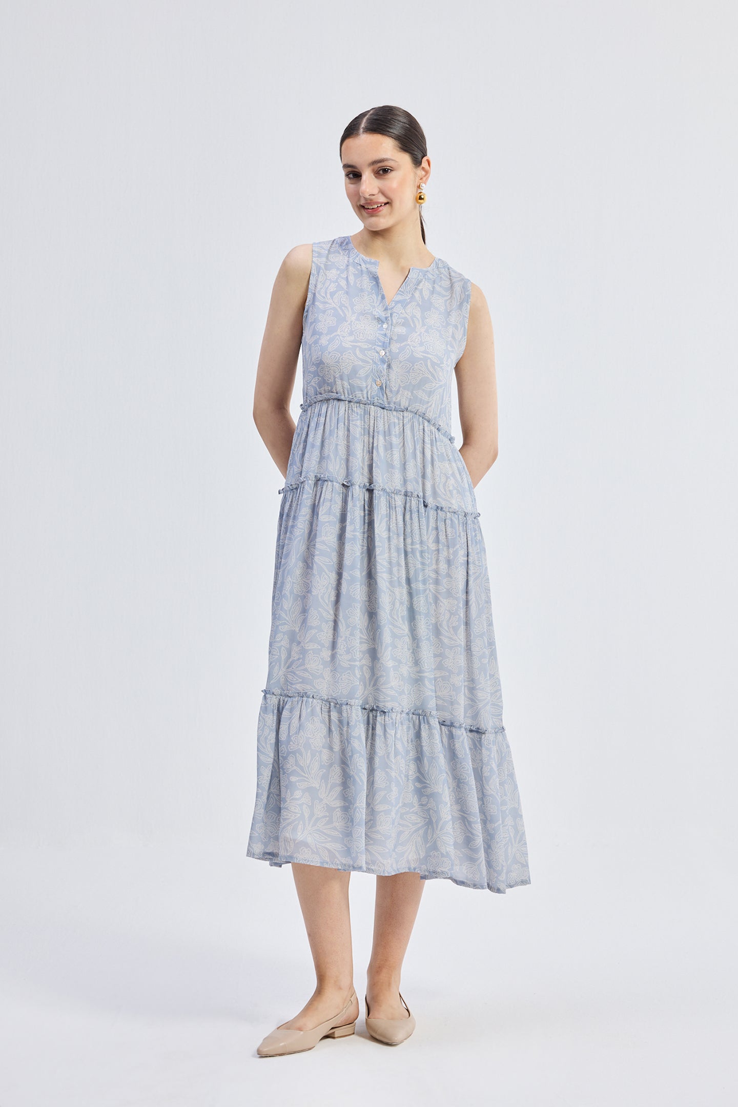 The Perfect Resort Floral Maxi in Periwinkle Blue Longshot