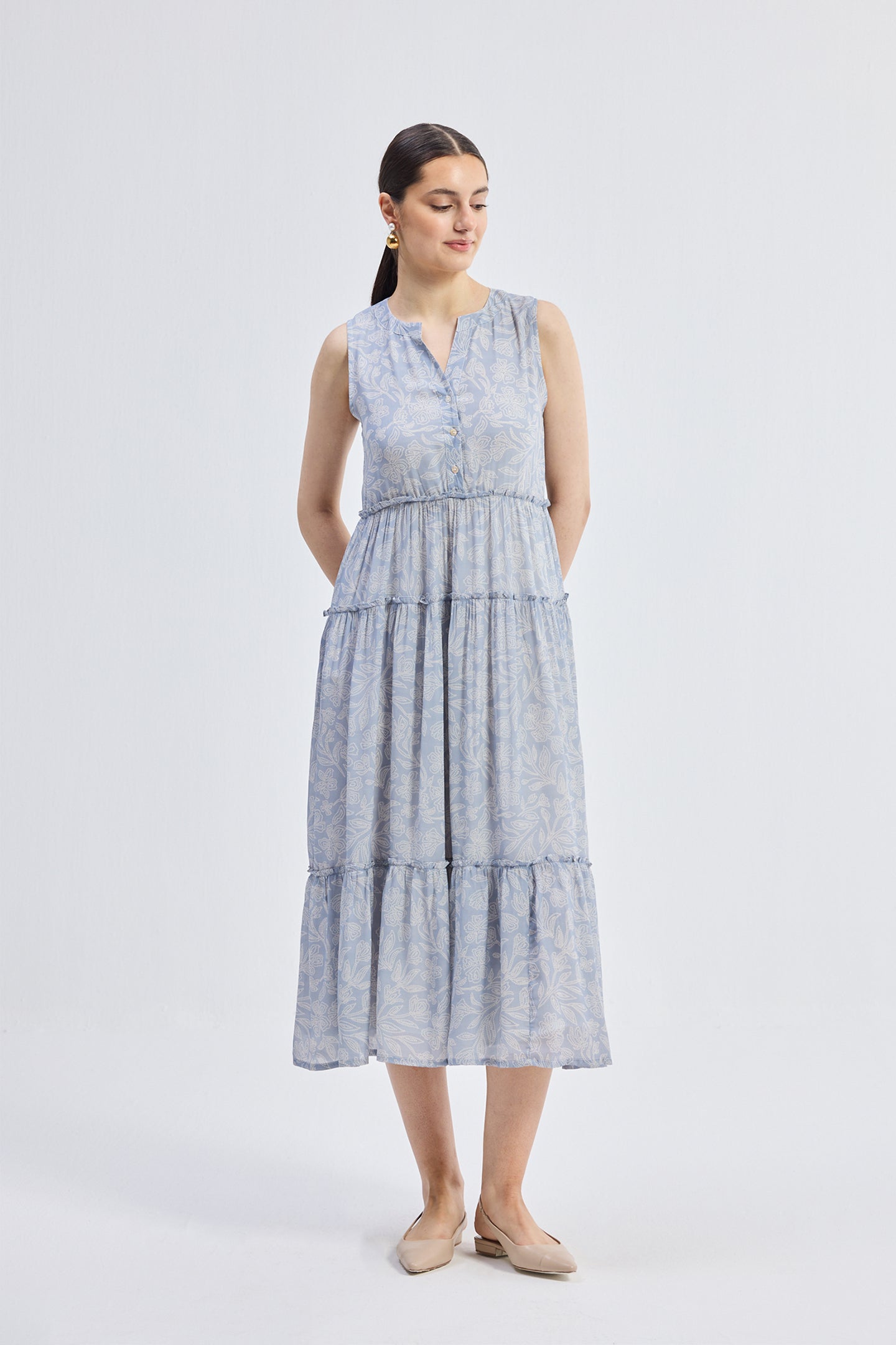 The Perfect Resort Floral Maxi in Periwinkle Blue Longshot