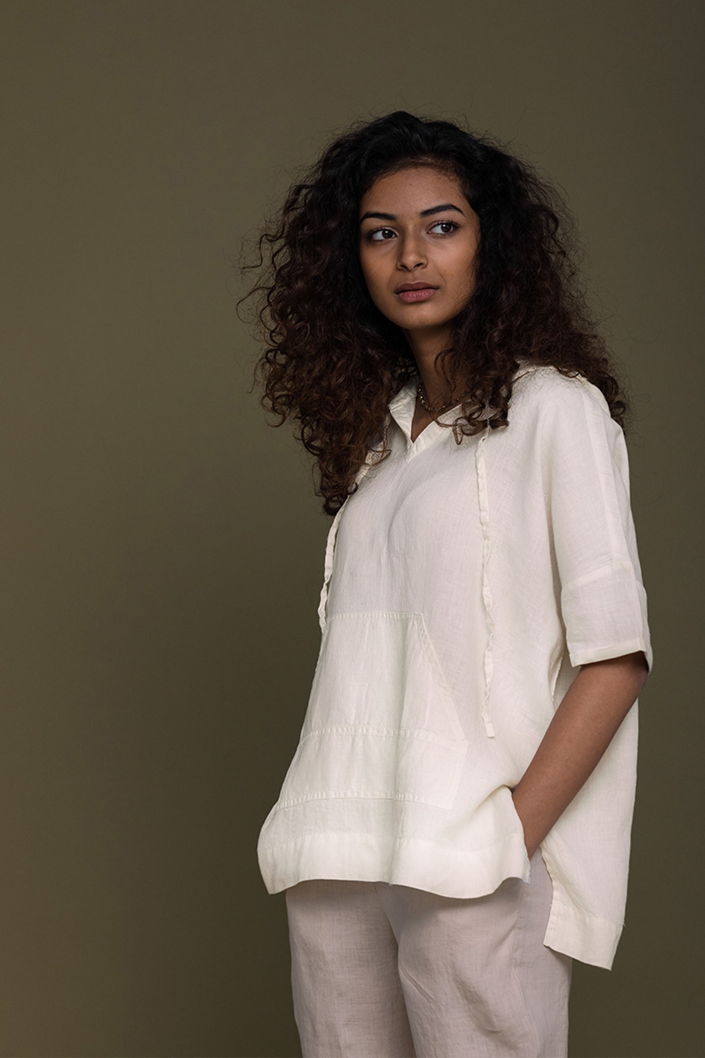 Reistor The Hemp Hoodie in soft off white featuring breathable hemp fabric, a relaxed silhouette, and effortless comfort