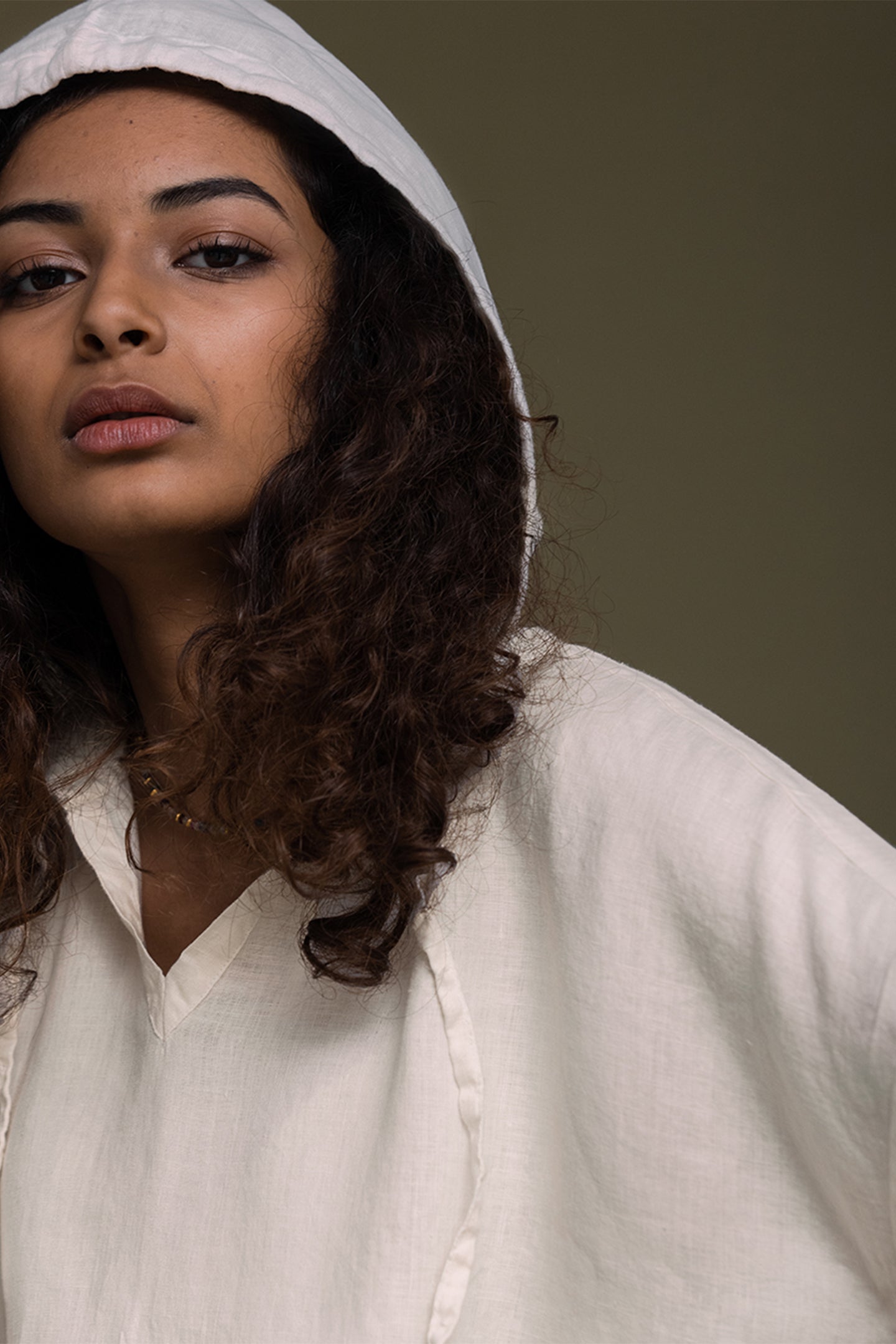 Reistor The Hemp Hoodie featuring a relaxed hood, breathable hemp fabric, soft texture, and timeless everyday comfort