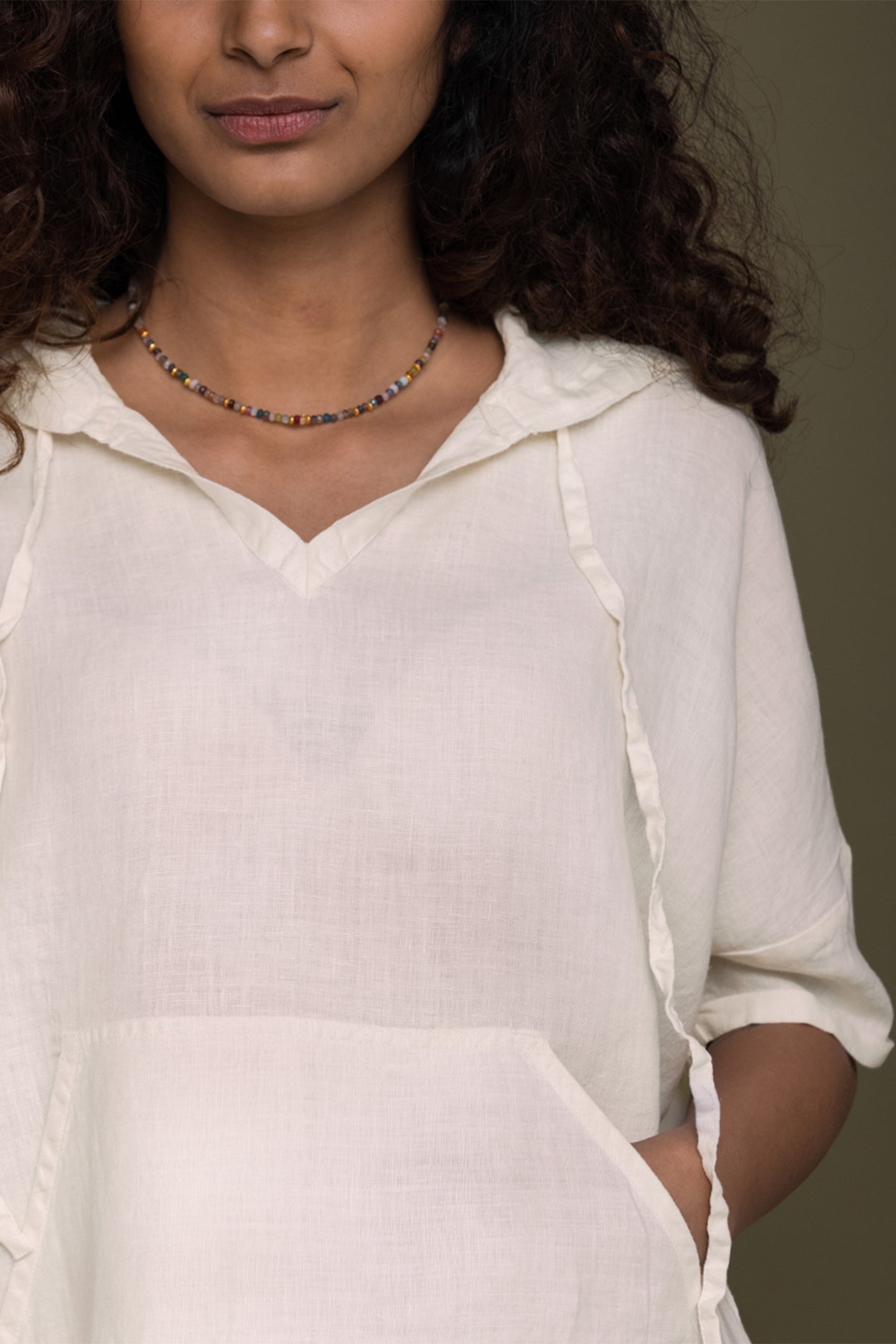 Reistor The Hemp Hoodie with a minimalist hooded neckline, lightweight hemp weave, and effortless sustainable fashion