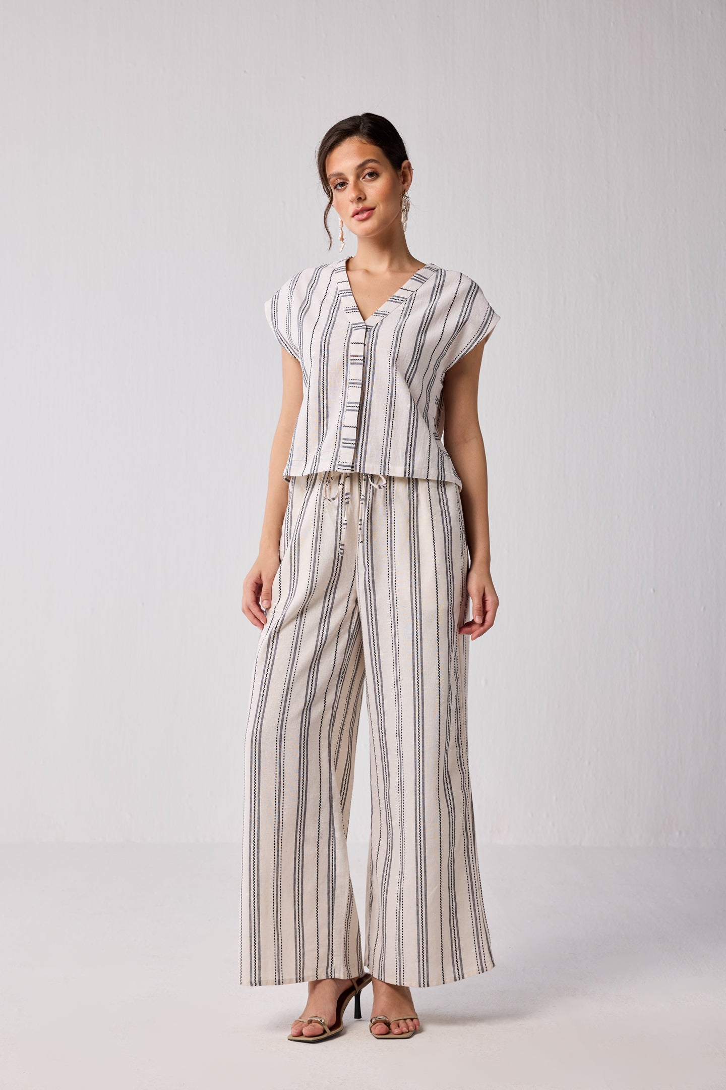 Wide-leg Drawstring Pants in Stripes