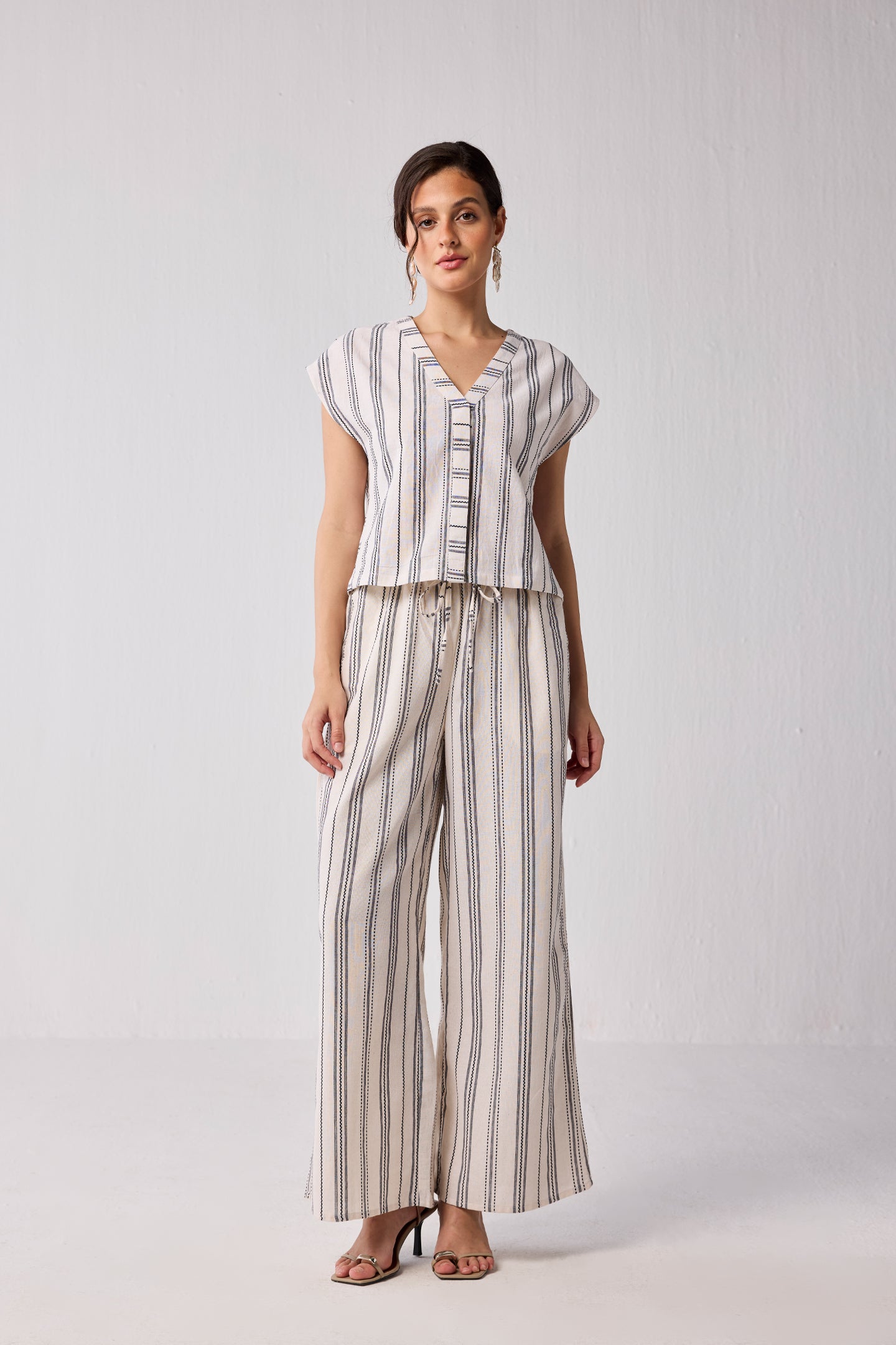 Wide-leg Drawstring Pants in Stripes