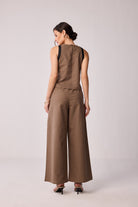 Matching Set with Wide-leg Pants and Colorblock Top in Brown