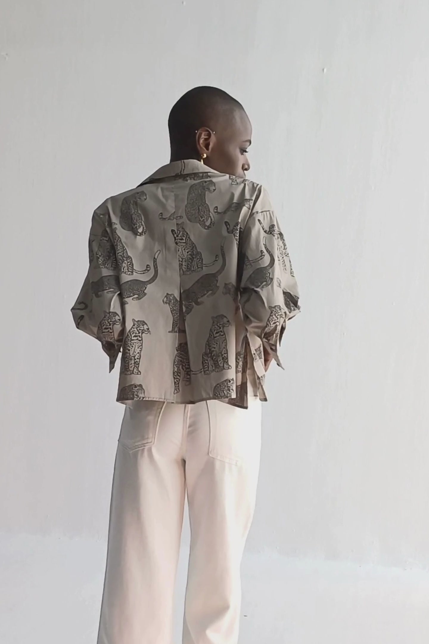 Oversized Cropped Button-down Shirt In Animal Print