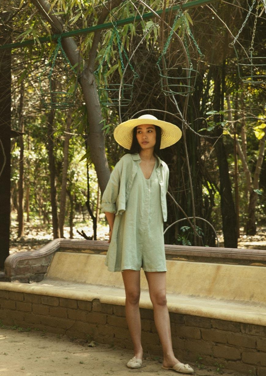 Crop it Like its's Hot Shirt - Reistor